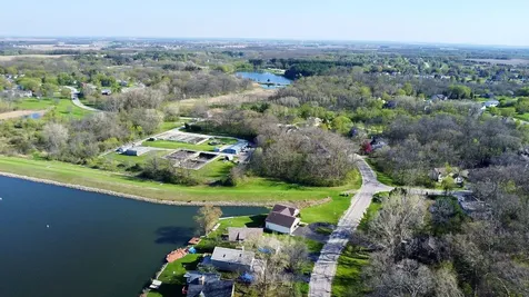 2000 Candlewick Drive SW Poplar Grove IL 61065