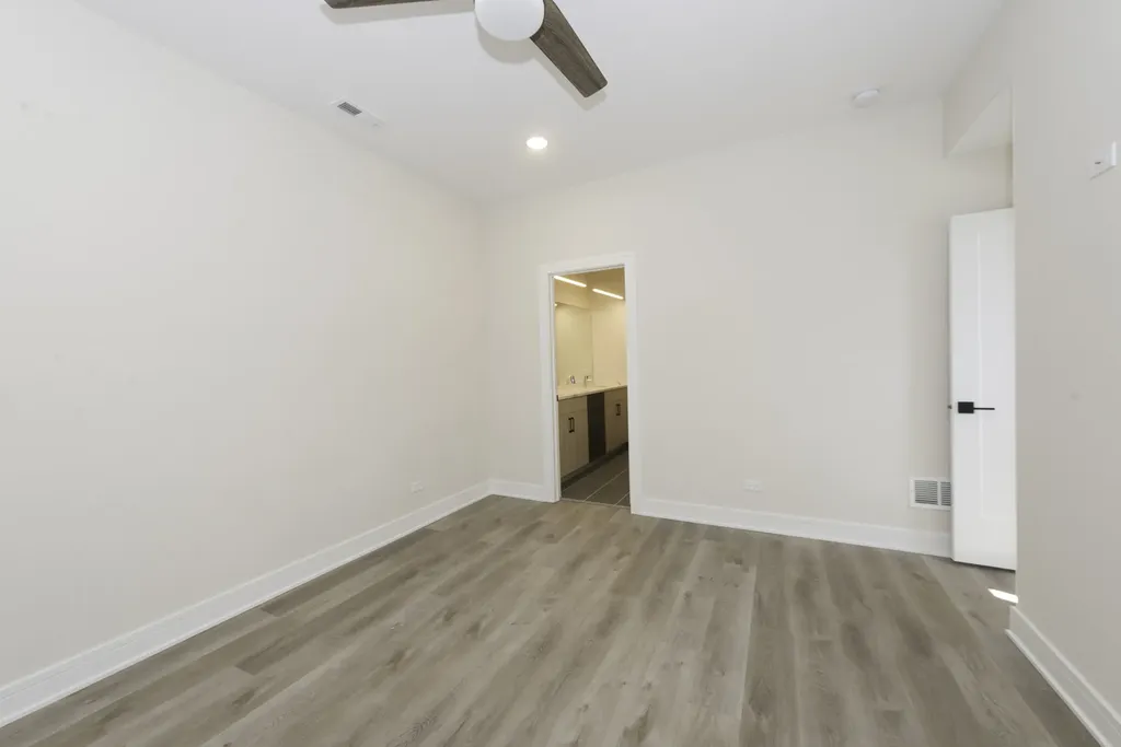 3762 South Indiana Avenue Chicago IL 60653