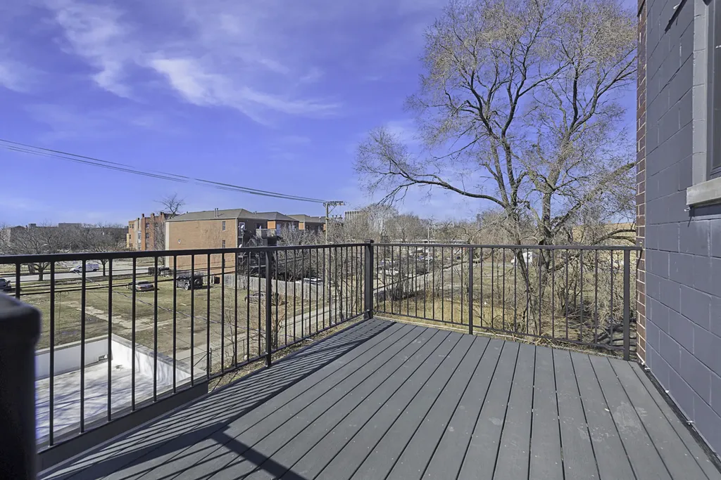 3762 South Indiana Avenue Chicago IL 60653