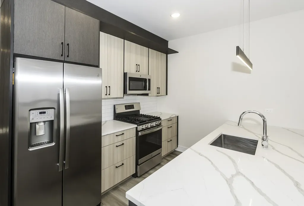3762 South Indiana Avenue Chicago IL 60653