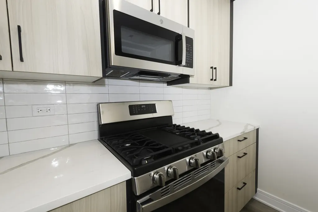 3762 South Indiana Avenue Chicago IL 60653