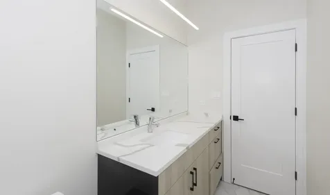 3762 South Indiana Avenue Chicago IL 60653