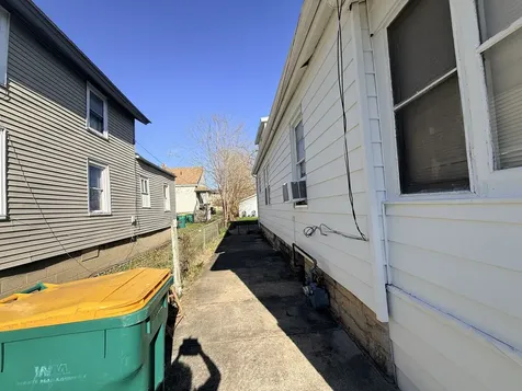 106 South Joliet Street W Joliet IL 60436