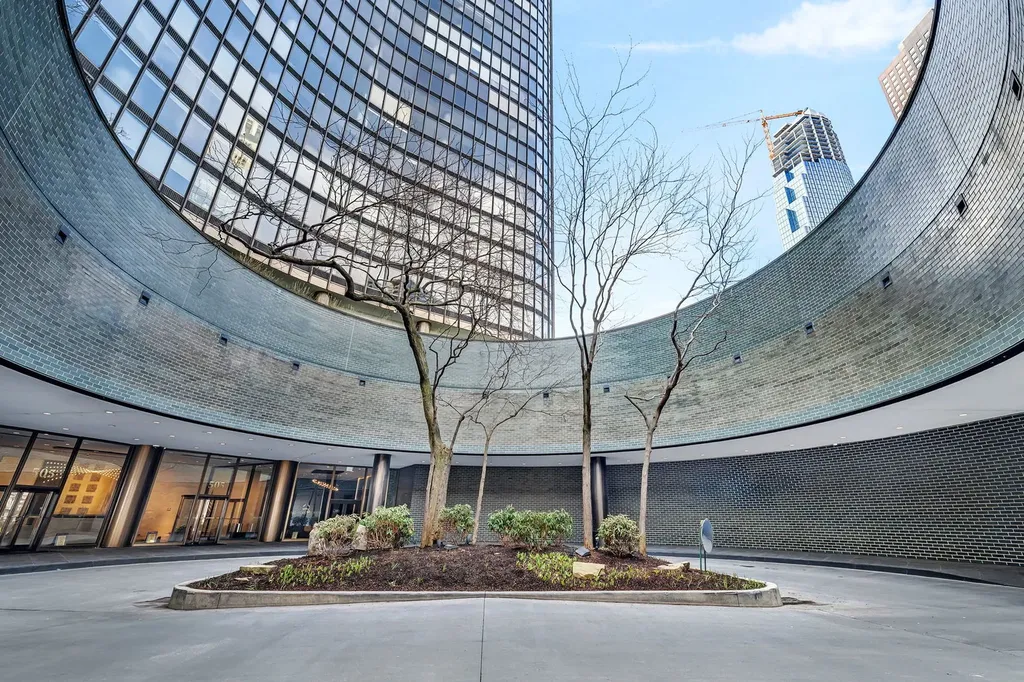 505 North Lake Shore Drive Chicago IL 60611