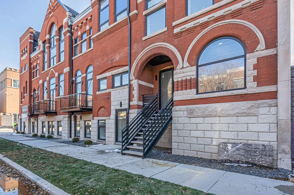 505 West Elm Street Chicago IL 60610