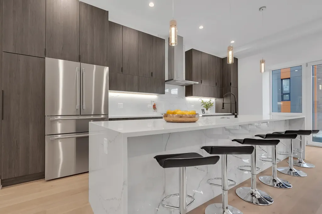 505 West Elm Street Chicago IL 60610
