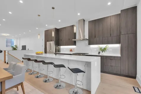505 West Elm Street Chicago IL 60610
