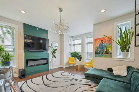 4345 South Langley Avenue Chicago IL 60653