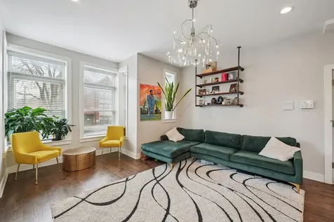 4345 South Langley Avenue Chicago IL 60653