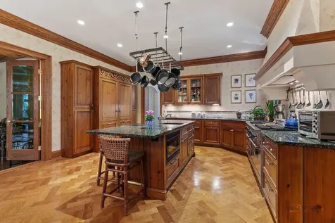 1271 North Green Bay Road Lake Forest IL 60045