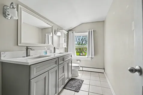 8901 Elm Avenue Burr Ridge IL 60527