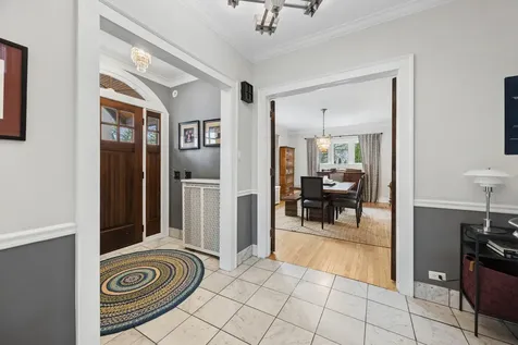 943 North Oak Park Avenue Oak Park IL 60302