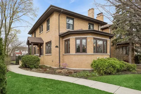 943 North Oak Park Avenue Oak Park IL 60302