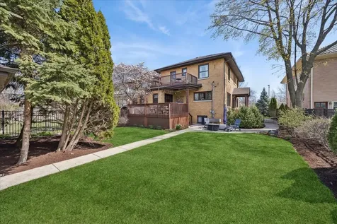 943 North Oak Park Avenue Oak Park IL 60302