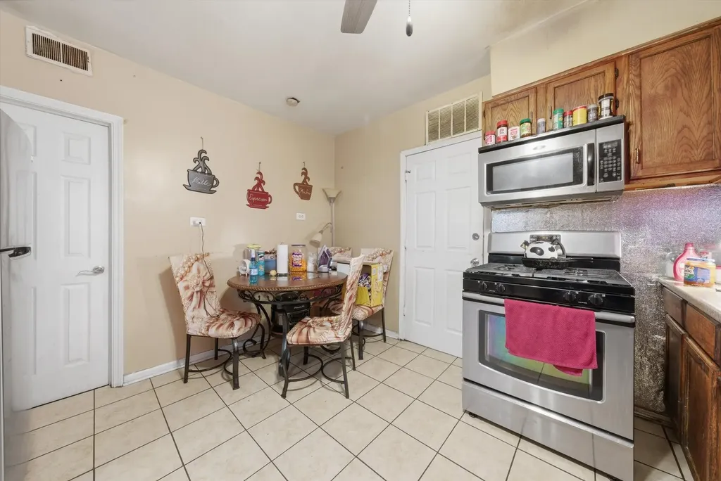 1025 North Trumbull Avenue Chicago IL 60651