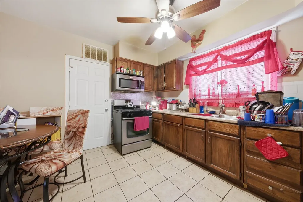 1025 North Trumbull Avenue Chicago IL 60651
