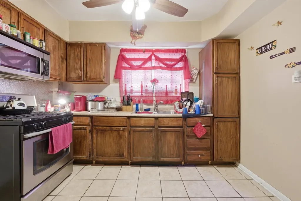 1025 North Trumbull Avenue Chicago IL 60651