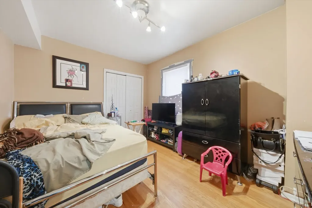 1025 North Trumbull Avenue Chicago IL 60651