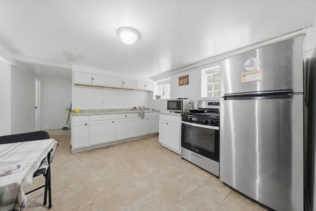 1025 North Trumbull Avenue Chicago IL 60651
