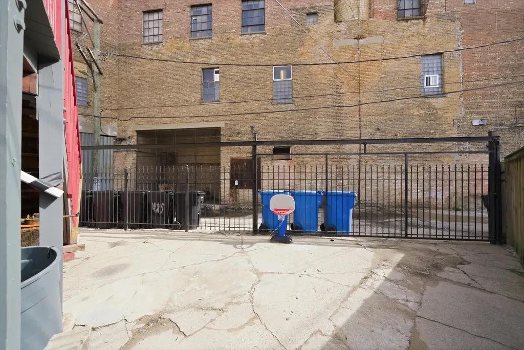 1025 North Trumbull Avenue Chicago IL 60651