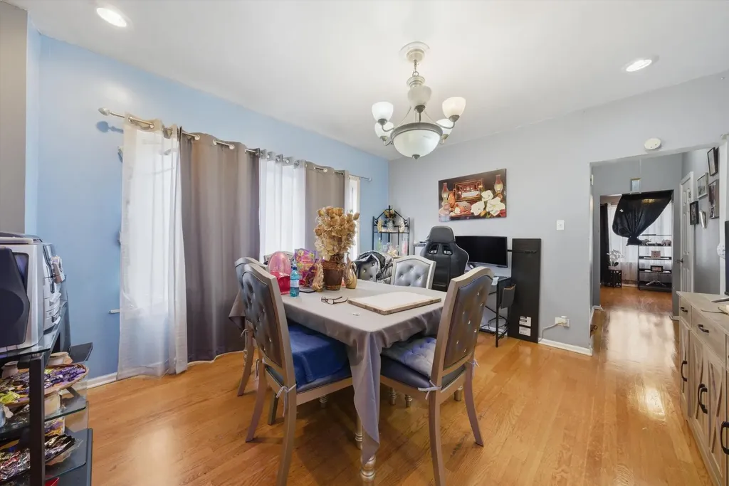 1025 North Trumbull Avenue Chicago IL 60651