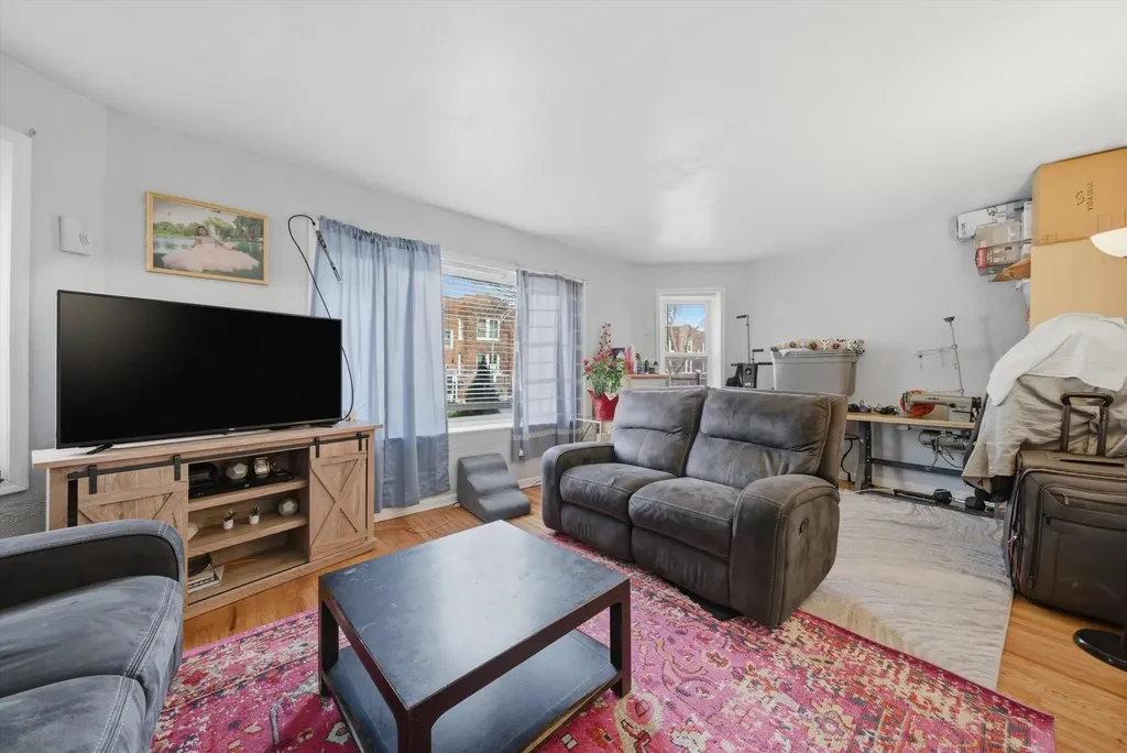 1025 North Trumbull Avenue Chicago IL 60651