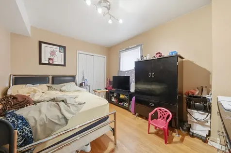 1025 North Trumbull Avenue Chicago IL 60651