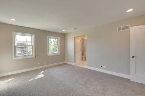 3119 Lake Avenue Wilmette IL 60091