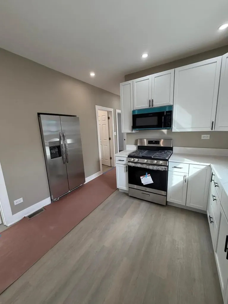 10426 South Calhoun Avenue Chicago IL 60617