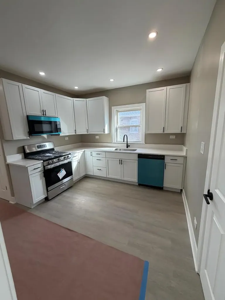 10426 South Calhoun Avenue Chicago IL 60617