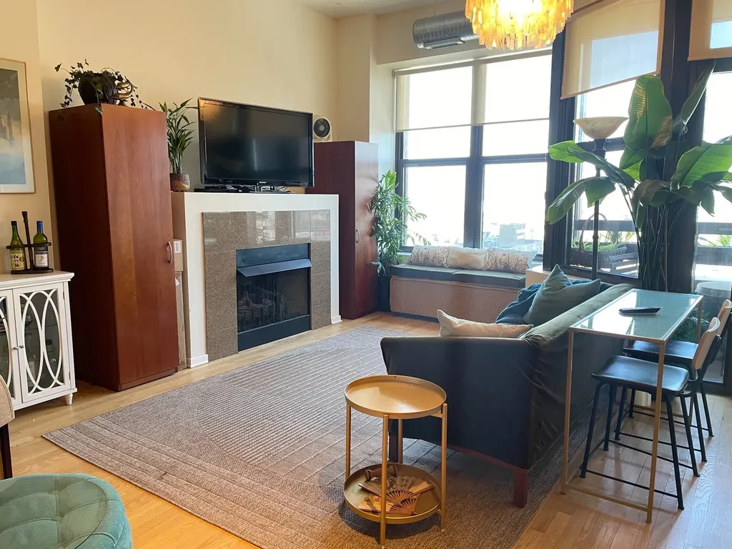 849 North Franklin Street Chicago IL 60610