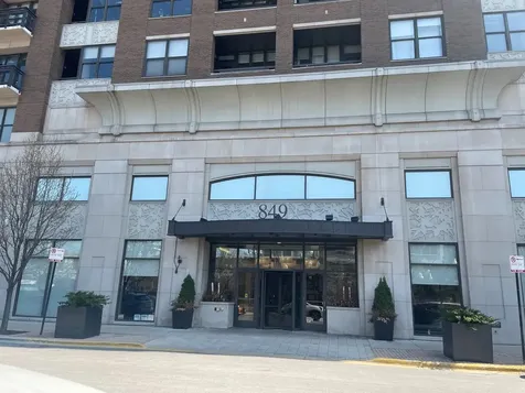 849 North Franklin Street Chicago IL 60610