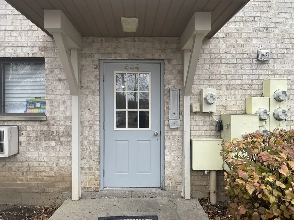 444 East Osage Lane Palatine IL 60074