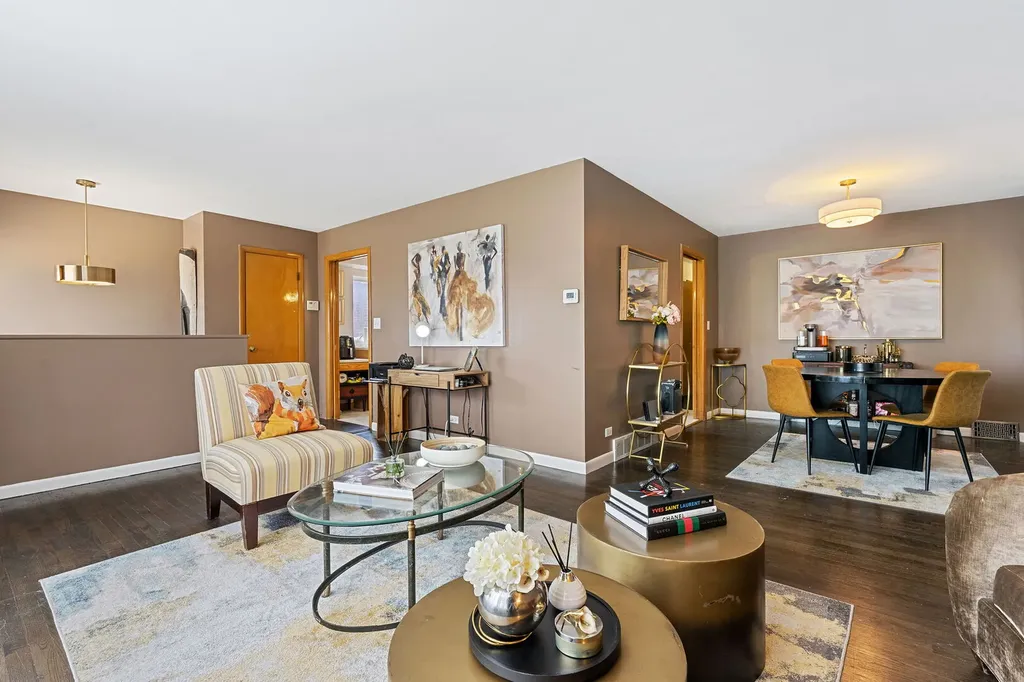 1629 East 92nd Street Chicago IL 60617