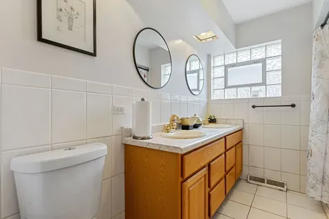 1629 East 92nd Street Chicago IL 60617