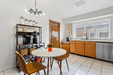 1629 East 92nd Street Chicago IL 60617
