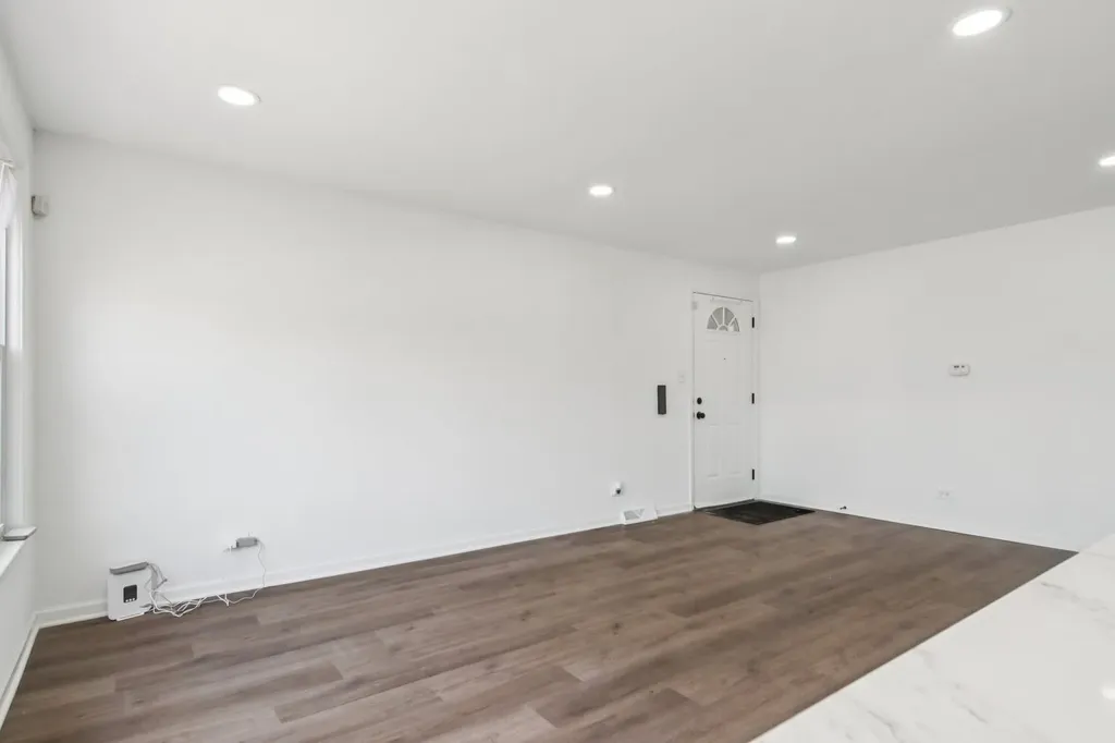 8630 South Indiana Avenue Chicago IL 60619