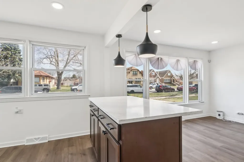 8630 South Indiana Avenue Chicago IL 60619