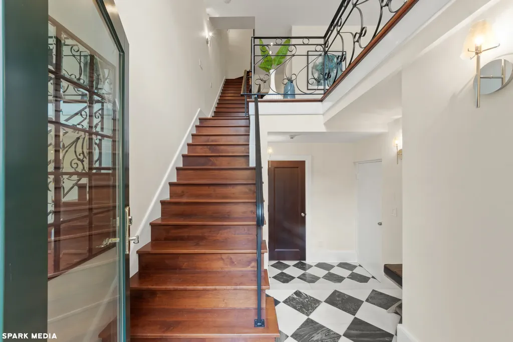 2030 North Sedgwick Street Chicago IL 60614