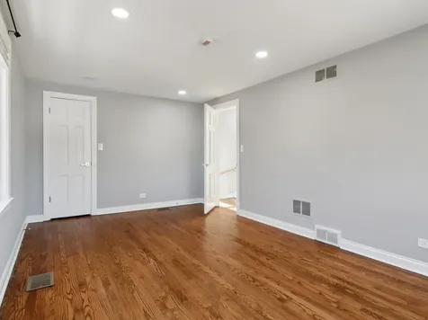 4208 Oak Street Bellwood IL 60104