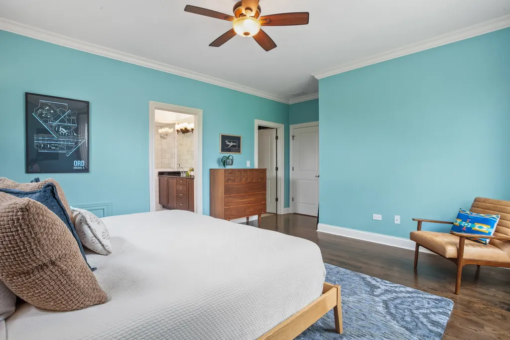 2752 West Argyle Street Chicago IL 60625
