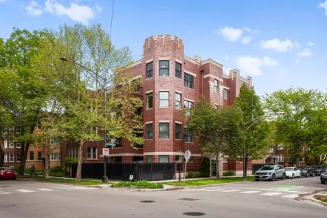 2752 West Argyle Street Chicago IL 60625