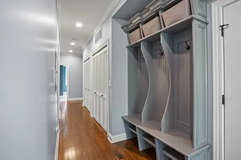 2752 West Argyle Street Chicago IL 60625