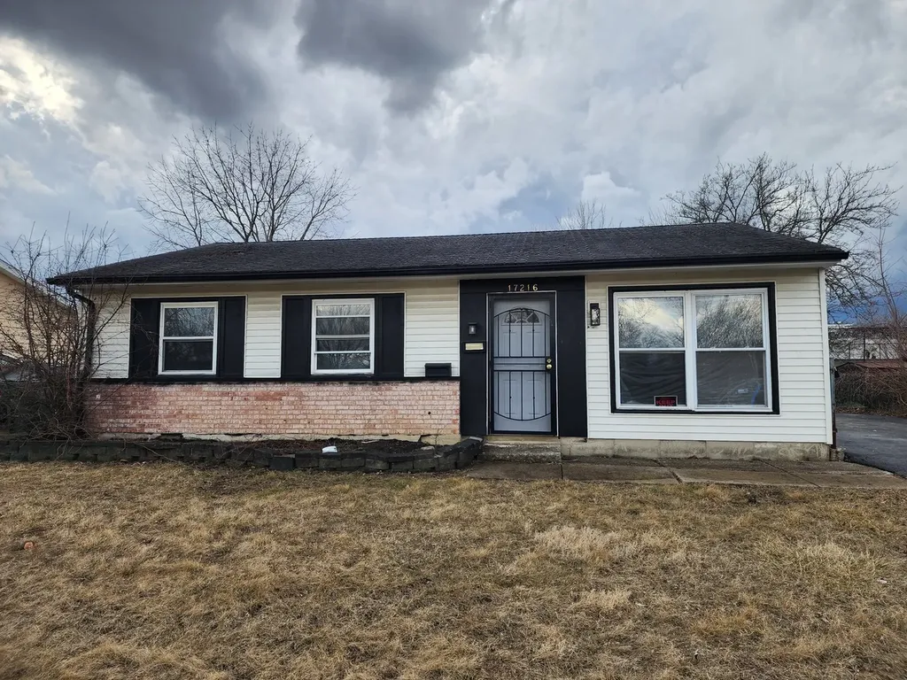 17216 Peach Grove Lane Hazel Crest IL 60429