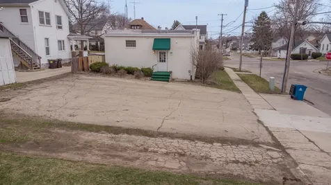 404 North West Avenue Freeport IL 61032