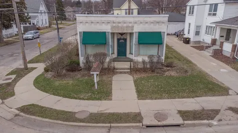 404 North West Avenue Freeport IL 61032