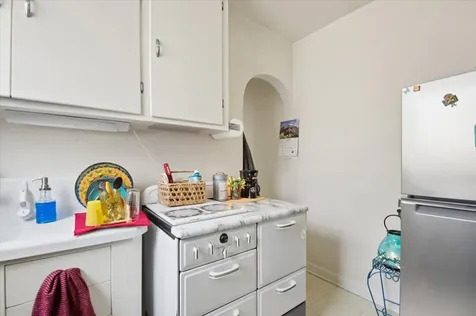1762 West Morse Avenue Chicago IL 60626