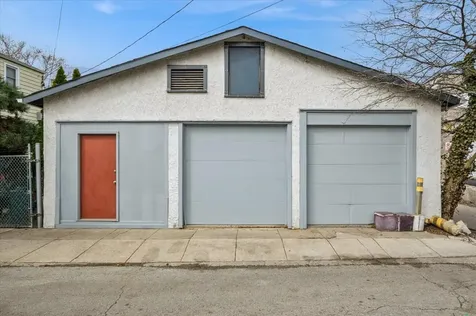 1762 West Morse Avenue Chicago IL 60626