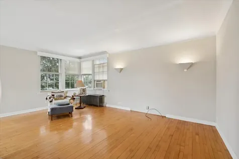 1762 West Morse Avenue Chicago IL 60626