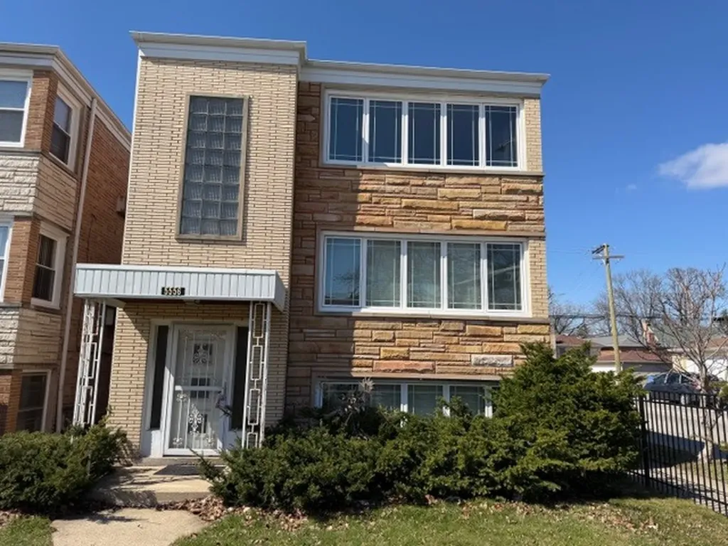 5556 North Central Avenue Chicago IL 60630